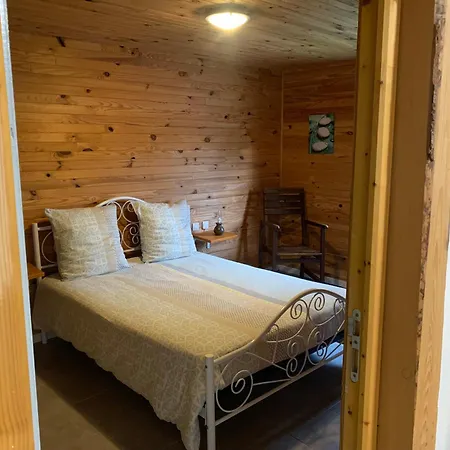 Le Chant Des Oiseaux Bed & Breakfast